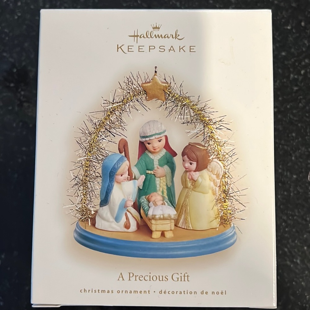 NIB 2008 Hallmark Keepsake “A Precious Gift” Handcrafted Ornament